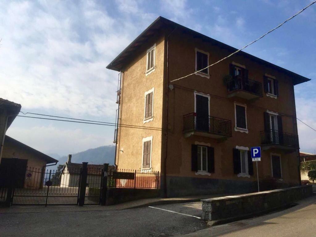 Apartmán Casa Cesira Pettenasco Exteriér fotografie